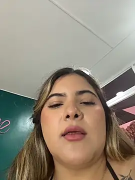 Snapshot of EVELIN_MASON chatting on April 2026 09:38:01 PM EVELIN MASON online show from April 2026 09:38:01 PM