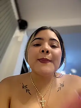 Snapshot of EVELIN_MASON chatting on May 2026 04:07:02 AM EVELIN MASON online show from May 2026 04:07:02 AM