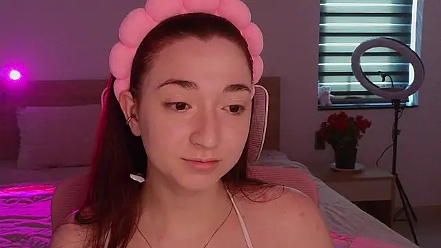 Snapshot of YasmineWest chatting on May 2026 12:49:02 AM YasmineWest online show from May 2026 12:49:02 AM