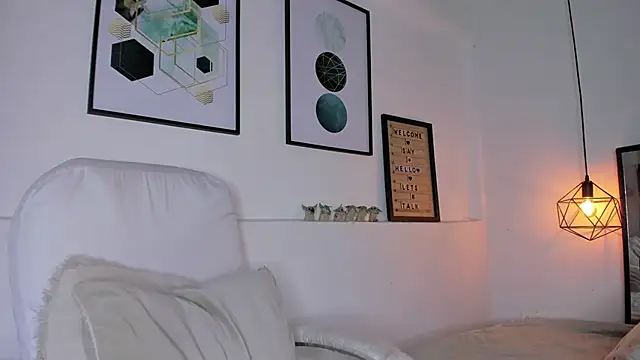 Snapshot of amysc chatting on November 2025 01:44:02 PM amysc online show from November 2025 01:44:02 PM