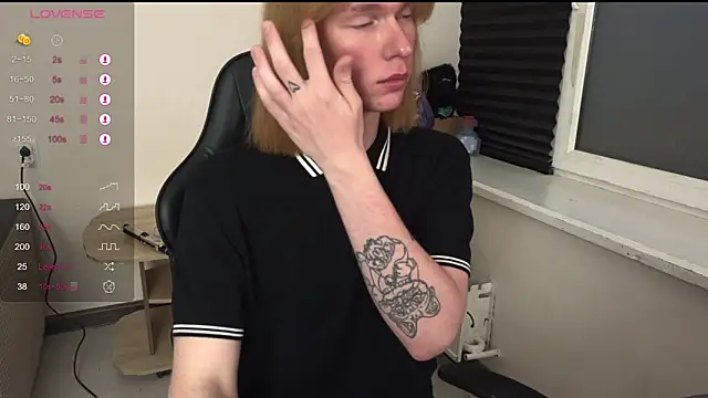 carthylovvve online show from March 2026 03:49:02 PM