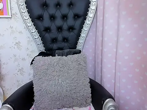 Snapshot of milf_bigass_ chatting on October 2025 11:20:02 AM milf bigass online show from October 2025 11:20:02 AM