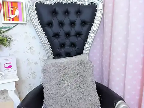 Snapshot of milf_bigass_ chatting on October 2025 12:08:02 PM milf bigass online show from October 2025 12:08:02 PM