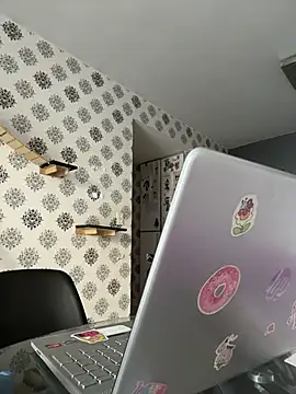 samilux5 online show from October 2025 05:26:02 PM