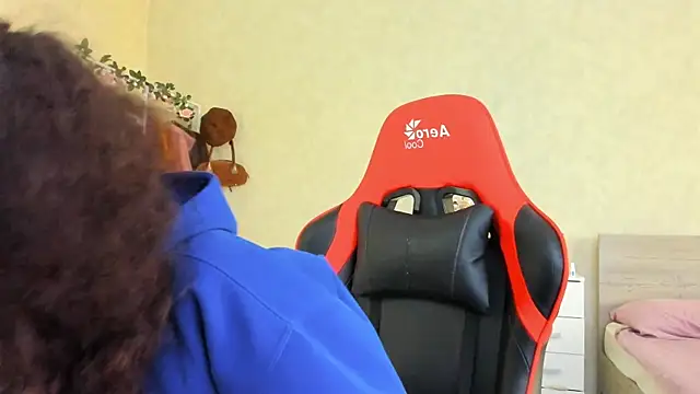 Snapshot of wastforu chatting on October 2025 06:12:02 AM wastforu online show from October 2025 06:12:02 AM