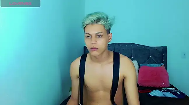 Liamscott  online show from January 2025 02:53:02 AM