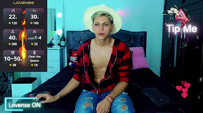 Liamscott  online show from February 2025 01:44:01 AM