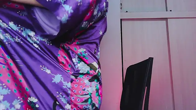 purple em69 online show from September 2025 07:35:01 AM