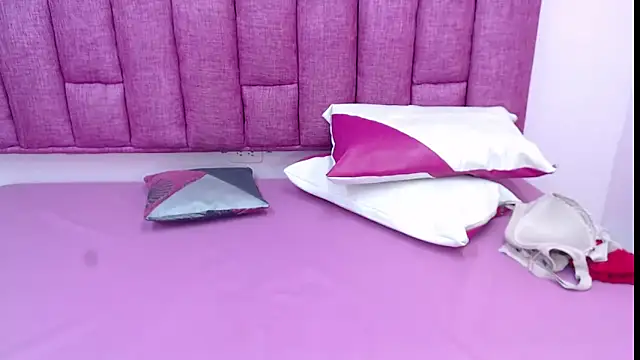 CrushOnMe  online show from February 2026 07:51:01 PM