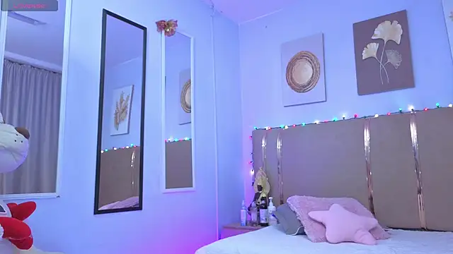 sarah cruzz  online show from January 2026 11:03:02 PM