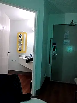 renegade vyxxen online show from March 2025 06:41:01 AM