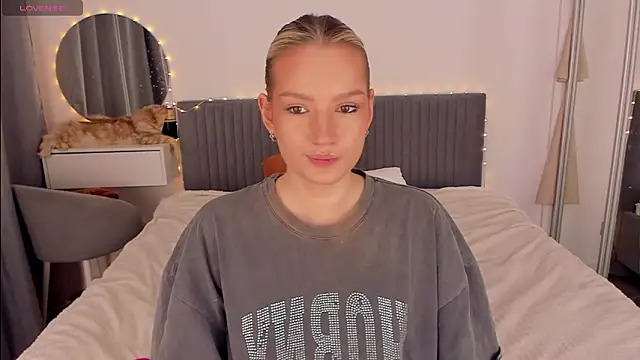 CassieRayss online show from February 2026 11:41:01 AM