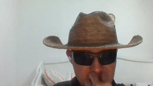 Snapshot of Yeye25199 chatting on February 2025 06:41:01 AM Yeye25199 online show from February 2025 06:41:01 AM