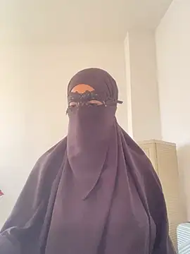 Snapshot of Hijabi_HotGirls chatting on February 2025 12:54:02 PM Hijabi HotGirls online show from February 2025 12:54:02 PM