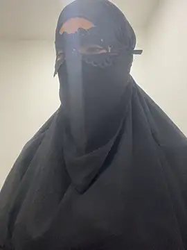 Snapshot of Hijabi_HotGirls chatting on February 2025 05:57:02 PM Hijabi HotGirls online show from February 2025 05:57:02 PM
