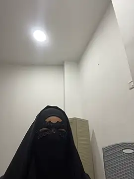 Snapshot of Hijabi_HotGirls chatting on March 2025 12:05:02 AM Hijabi HotGirls online show from March 2025 12:05:02 AM