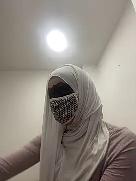 Snapshot of Hijabi_HotGirls chatting on March 2025 10:31:02 PM Hijabi HotGirls online show from March 2025 10:31:02 PM