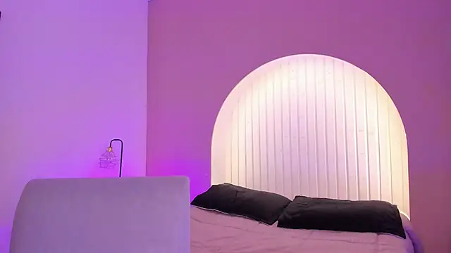 martina duque  online show from April 2026 05:28:01 PM