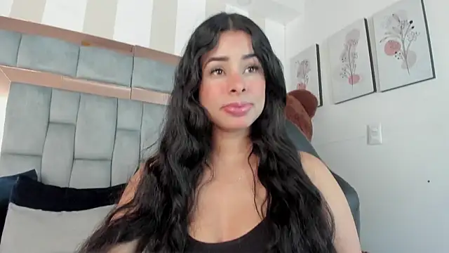 emma castilloo online show from January 2026 09:46:01 PM