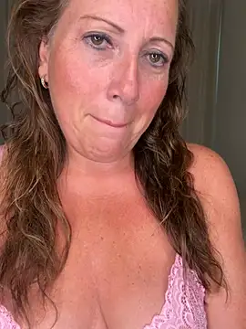 Snapshot of xsexycurvymilf chatting on July 2026 02:10:01 PM xsexycurvymilf online show from July 2026 02:10:01 PM