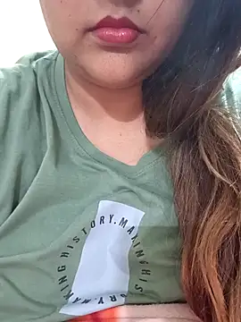 Snapshot of _Redwine_ chatting on February 2025 04:23:02 PM Redwine online show from February 2025 04:23:02 PM