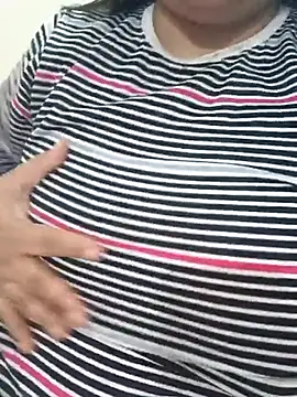 Snapshot of _Redwine_ chatting on February 2025 05:59:01 PM Redwine online show from February 2025 05:59:01 PM