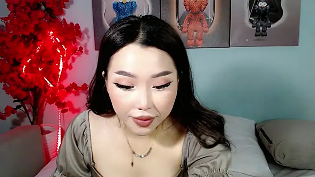 Snapshot of ichiben chatting on October 2025 10:40:02 PM ichiben online show from October 2025 10:40:02 PM