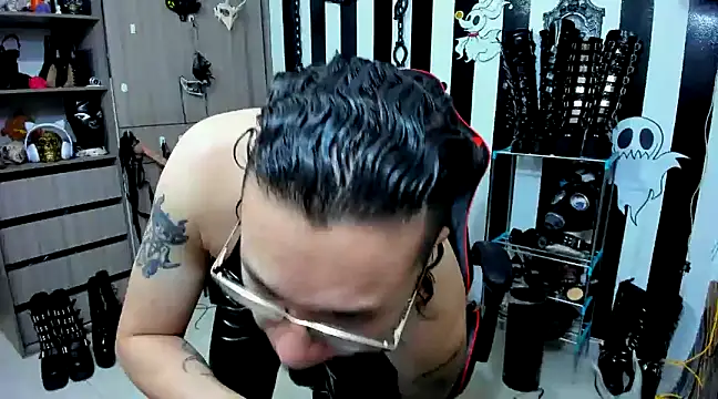 daven56 online show from December 2024 02:39:01 PM