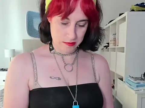 Snapshot of emmita69_ chatting on May 2026 06:02:02 PM emmita69 online show from May 2026 06:02:02 PM