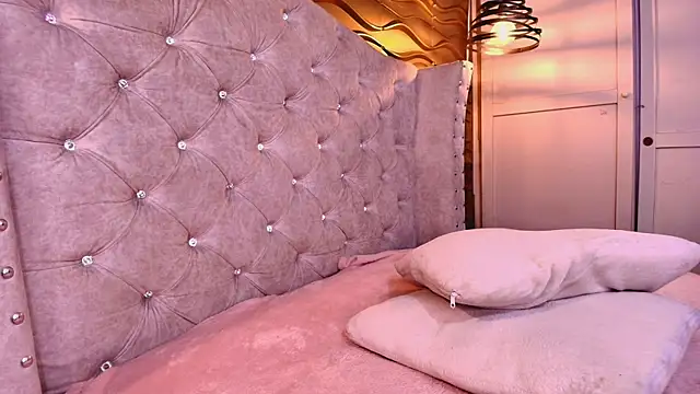 Andreita Jones online show from April 2026 11:44:02 AM