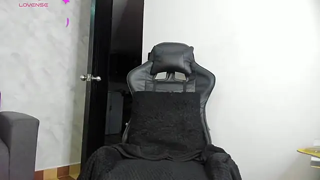 deyy madissonn online show from February 2026 09:55:01 PM