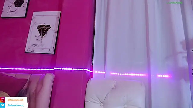 AleezaFrench online show from December 2024 02:08:02 PM