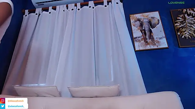 AleezaFrench online show from December 2024 01:24:01 PM