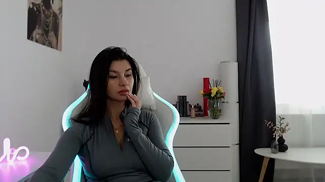 Simply the best online show from November 2025 08:35:01 AM