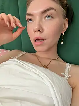 Snapshot of Lisaaa_Alisa chatting on May 2026 09:25:01 AM Lisaaa Alisa online show from May 2026 09:25:01 AM