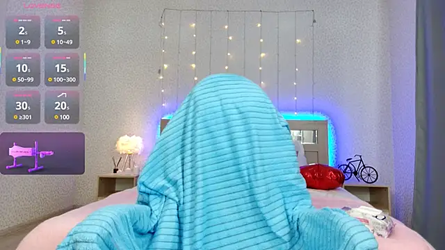 oliviiaa online show from March 2025 02:20:01 AM