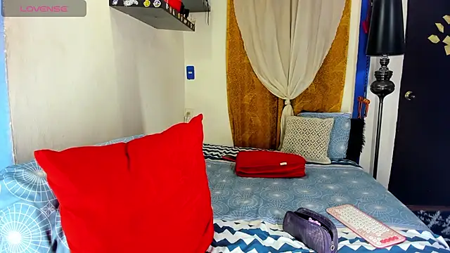 SARAMISHA online show from November 2025 03:19:02 PM