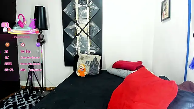 SARAMISHA online show from April 2026 12:39:02 PM