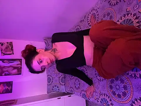 LiliJones  online show from March 2025 10:22:02 PM