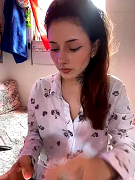 LiliJones  online show from October 2025 05:21:01 PM