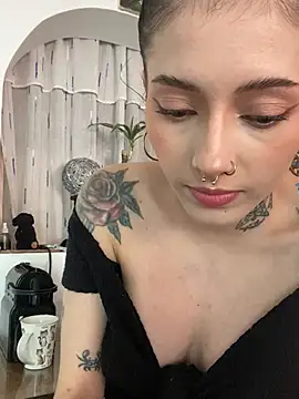 LiliJones  online show from April 2026 02:31:01 PM