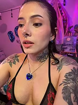 Snapshot of LiliJones_ chatting on May 2026 10:51:01 PM LiliJones online show from May 2026 10:51:01 PM
