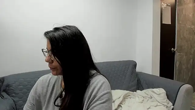 Luna Dumont online show from November 2025 05:07:01 AM