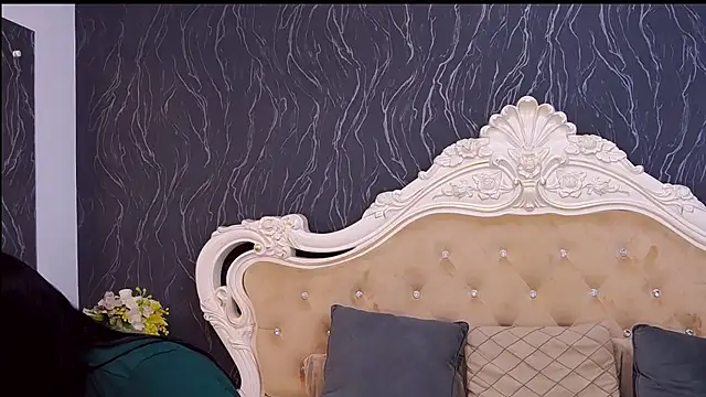 Lauren Saint online show from September 2025 03:03:02 PM