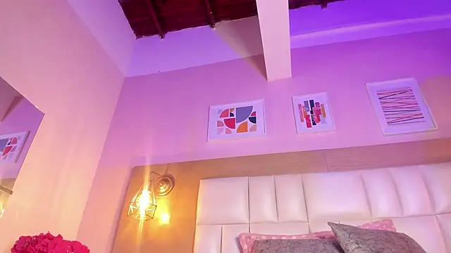 Dollar-girl online show from January 2025 12:16:01 PM