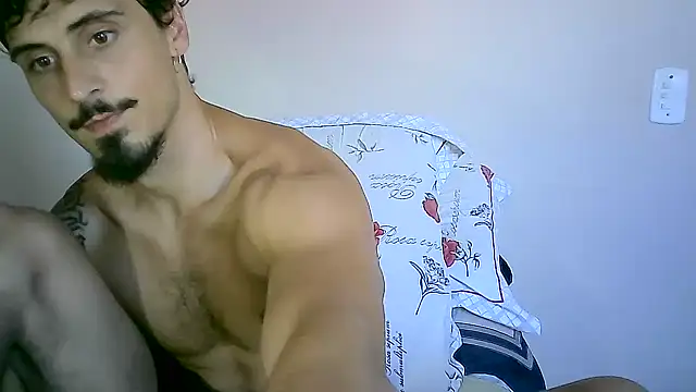 Snapshot of milkoffe chatting on January 2025 08:00:02 PM milkoffe online show from January 2025 08:00:02 PM