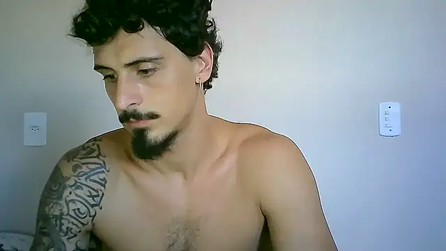 Snapshot of milkoffe chatting on February 2025 03:27:02 PM milkoffe online show from February 2025 03:27:02 PM