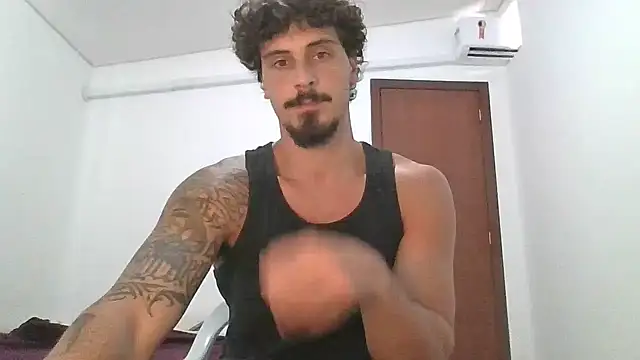 Snapshot of milkoffe chatting on February 2026 01:28:01 PM milkoffe online show from February 2026 01:28:01 PM