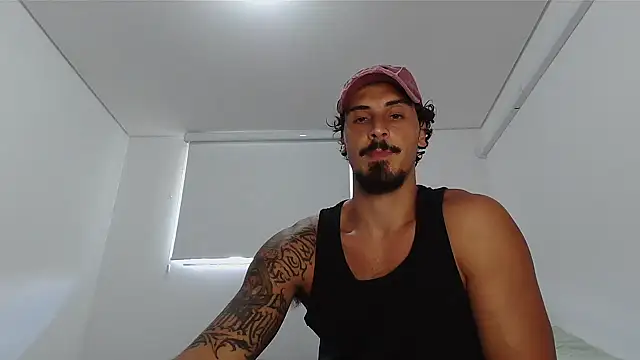 Snapshot of milkoffe chatting on February 2026 05:36:02 PM milkoffe online show from February 2026 05:36:02 PM