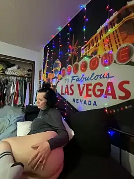 SidneyRaee online show from January 2025 05:41:01 PM